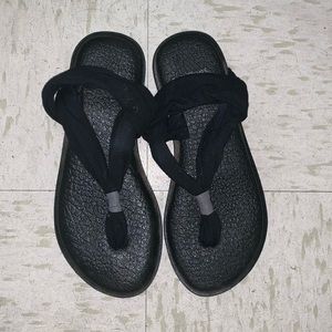 Sanuk women’s yoga Sling